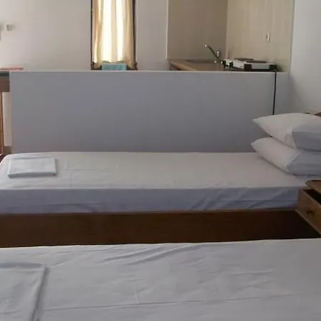 Miros Aparthotel 2*